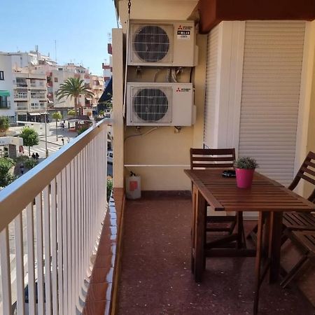 Piso Centrico Reformado / Apartment In The Center เนร์คา ภายนอก รูปภาพ
