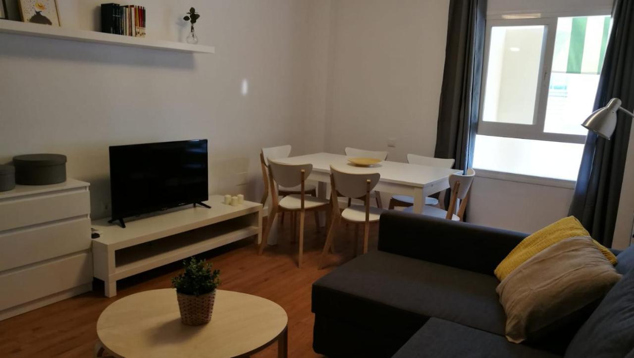 Piso Centrico Reformado / Apartment In The Center เนร์คา ภายนอก รูปภาพ