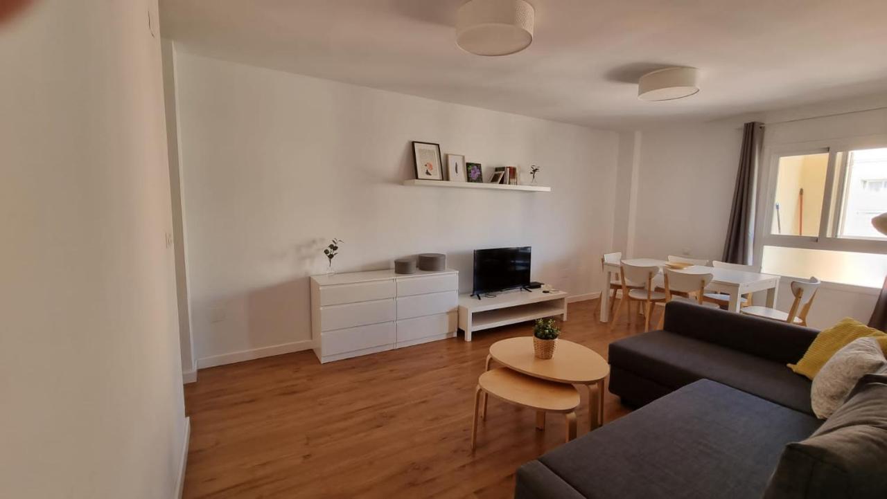 Piso Centrico Reformado / Apartment In The Center เนร์คา ภายนอก รูปภาพ