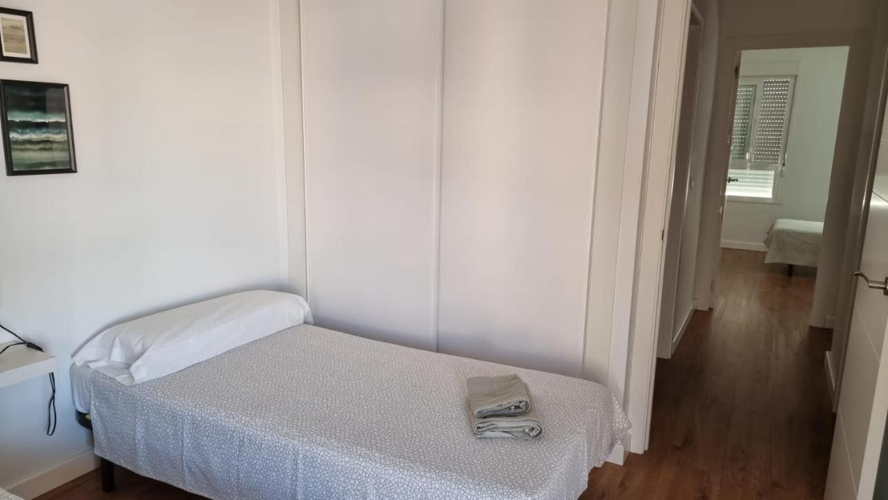 Piso Centrico Reformado / Apartment In The Center เนร์คา ภายนอก รูปภาพ