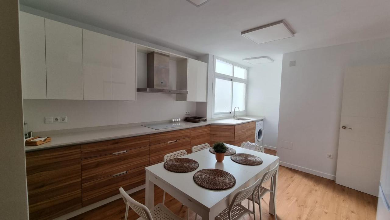 Piso Centrico Reformado / Apartment In The Center เนร์คา ภายนอก รูปภาพ