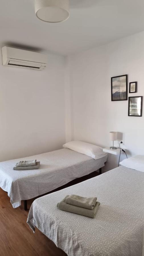 Piso Centrico Reformado / Apartment In The Center เนร์คา ภายนอก รูปภาพ