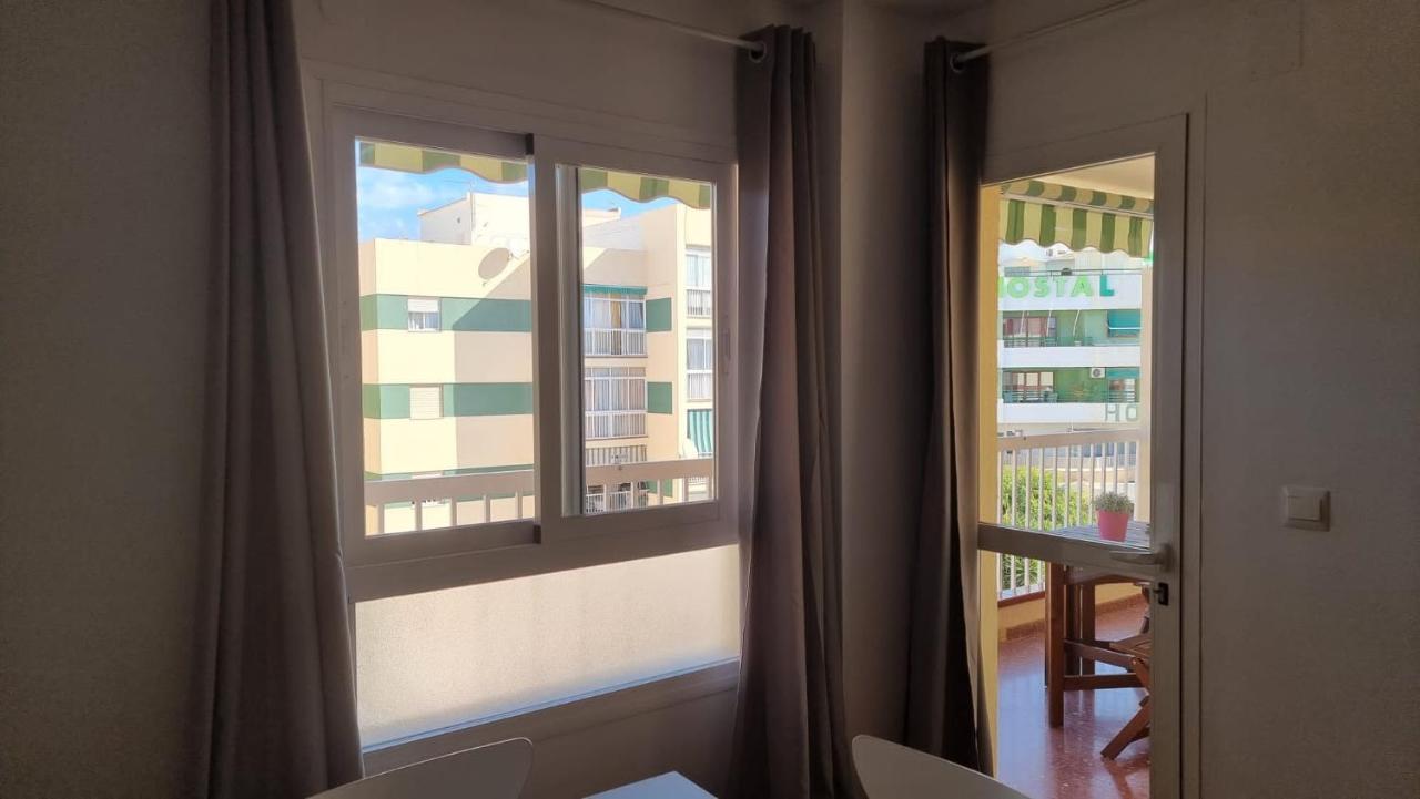 Piso Centrico Reformado / Apartment In The Center เนร์คา ภายนอก รูปภาพ